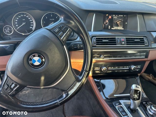 BMW Seria 5 520d xDrive Luxury Line - 11