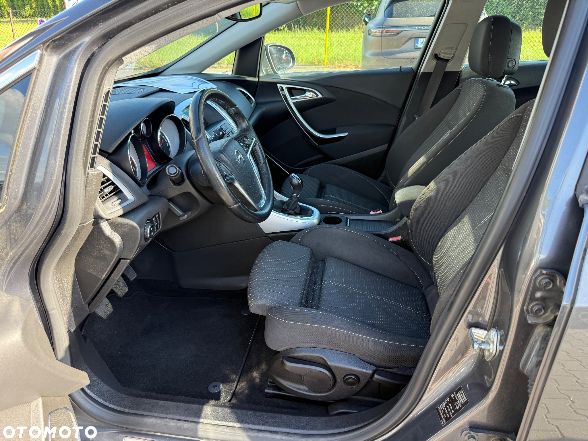 Opel Astra 1.6 Design Edition - 9