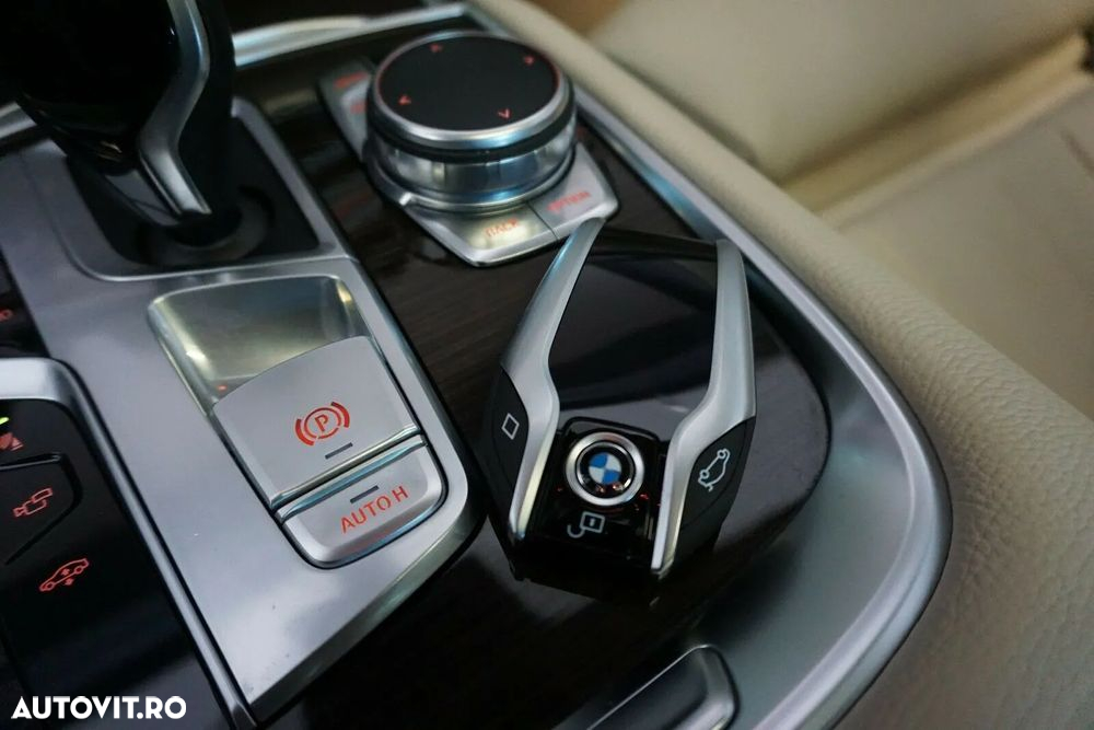 BMW Seria 7 740d xDrive - 13
