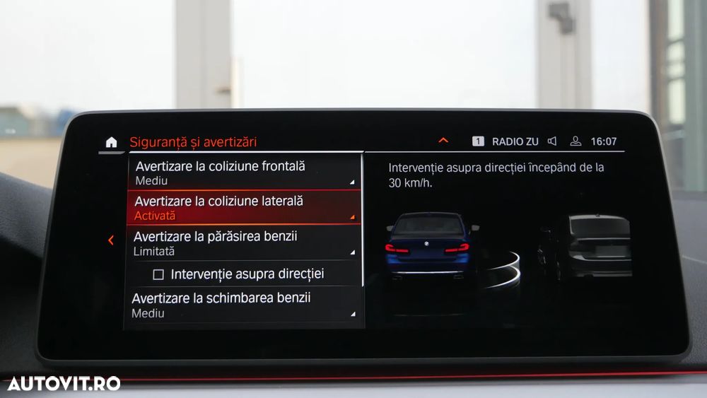 BMW Seria 5 530i xDrive AT - 31