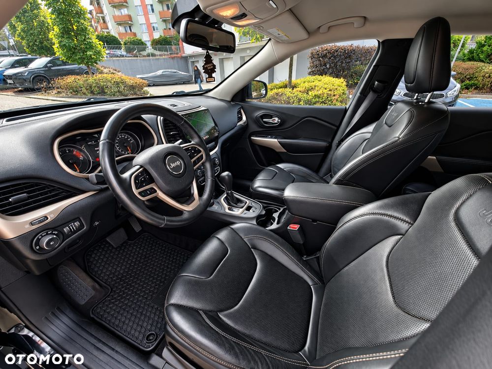 Jeep Cherokee - 7