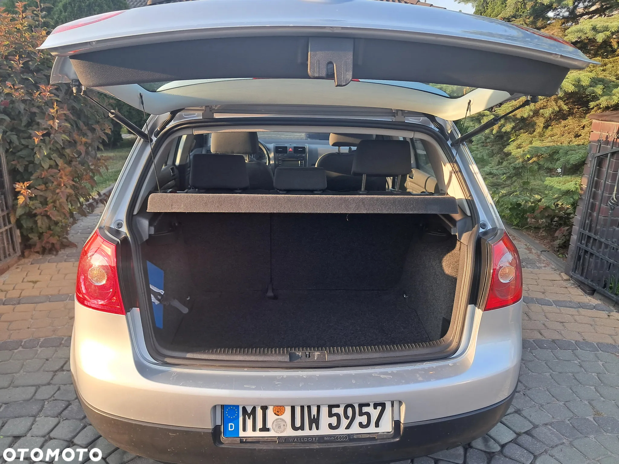 Volkswagen Golf 2.0 FSI Comfortline - 5
