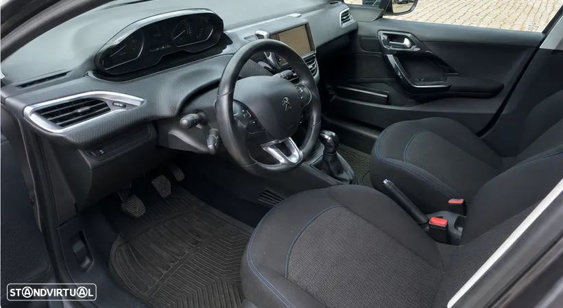 Peugeot 208 1.2 PureTech Style - 7
