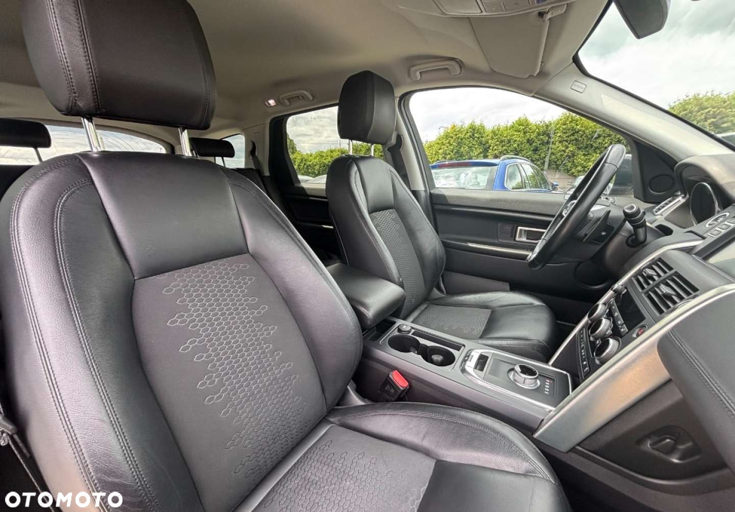 Land Rover Discovery Sport - 19