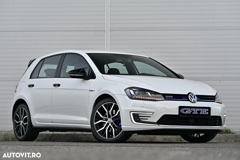 Volkswagen Golf - 34