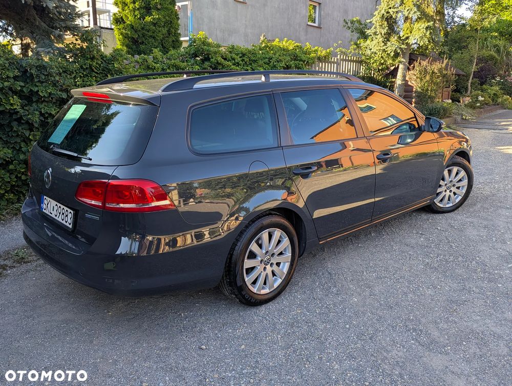 Volkswagen Passat 1.6 TDI Trendline - 19