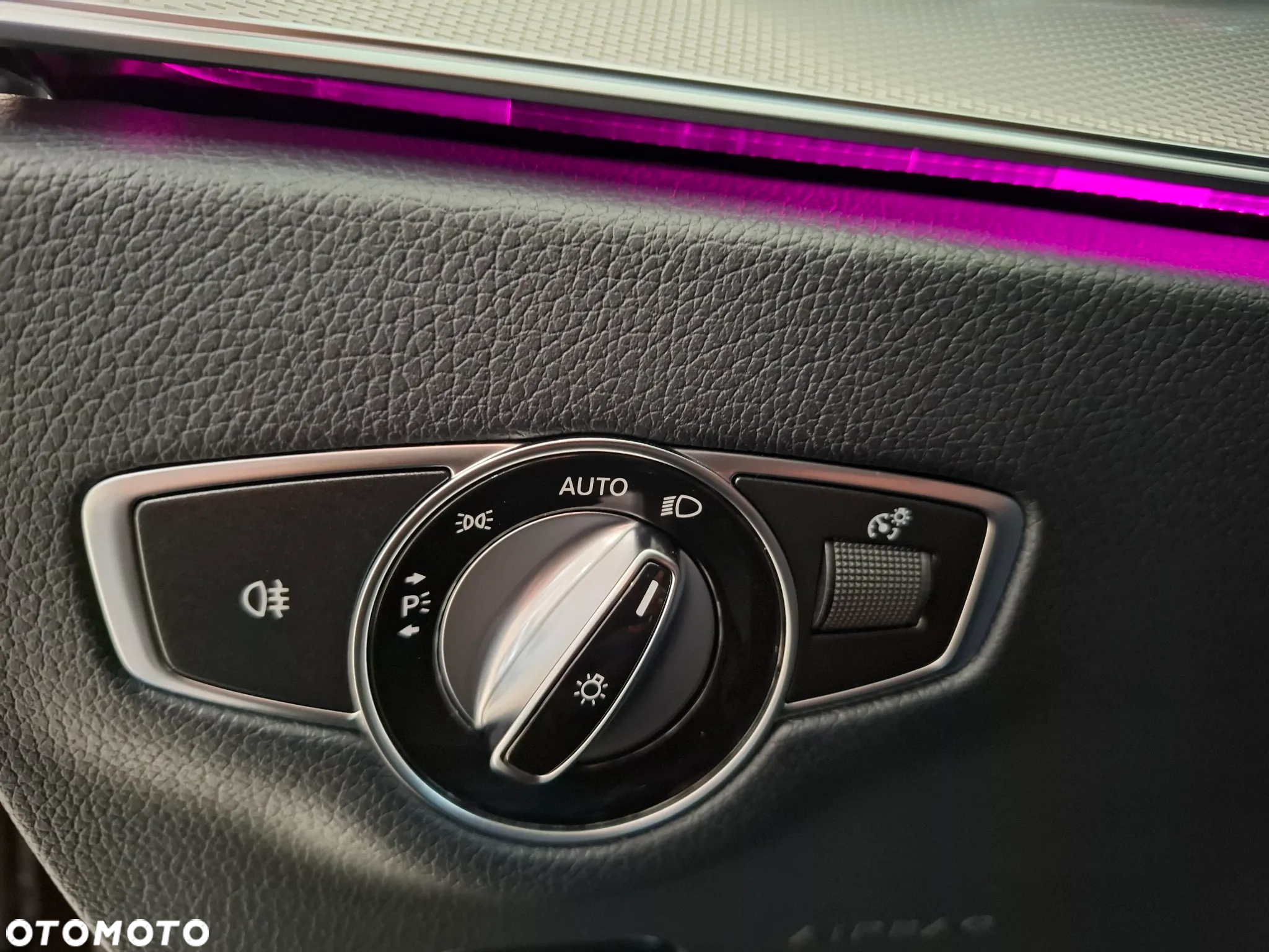 Mercedes-Benz Klasa E 250 9G-TRONIC - 11