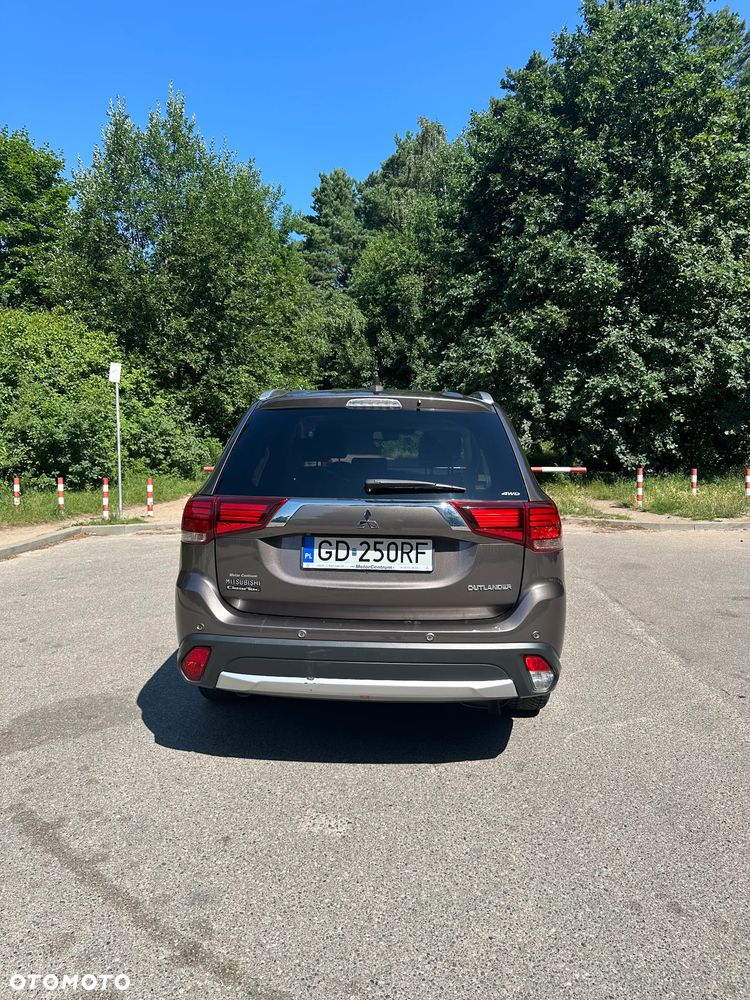 Mitsubishi Outlander 2.0 Intense Comfort 4WD CVT - 4