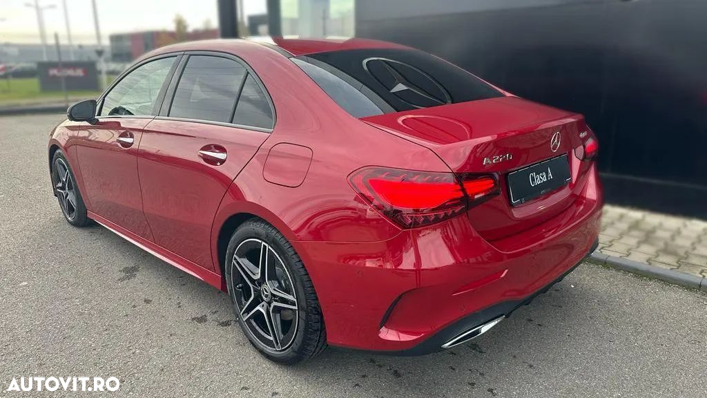 Mercedes-Benz A - 8