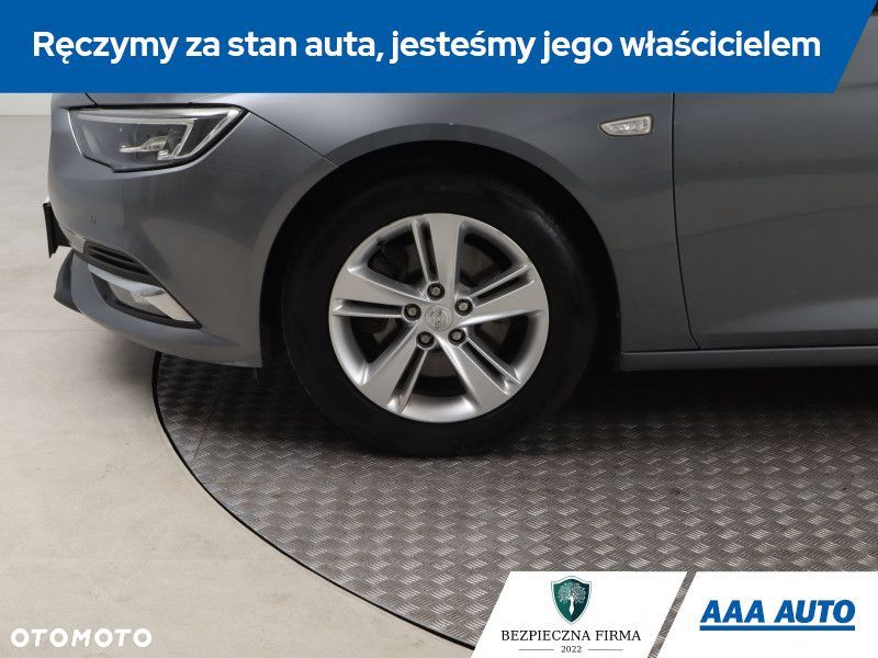 Opel Insignia - 17