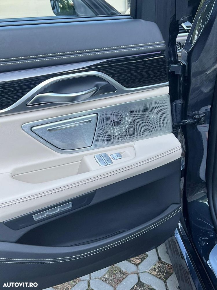BMW Seria 7 750i xDrive Edition Exclusive - 18