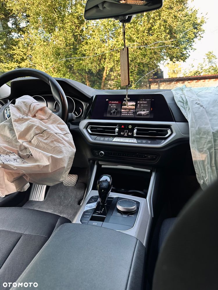 BMW Seria 3 318d - 6