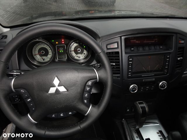 Mitsubishi Pajero 3.2 DID Instyle - 12