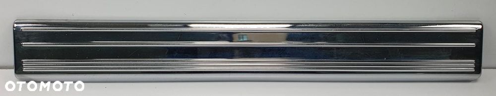 LISTWA OSŁONA PROGU PRAWY PRZÓD MERCEDES W220 A2206805535