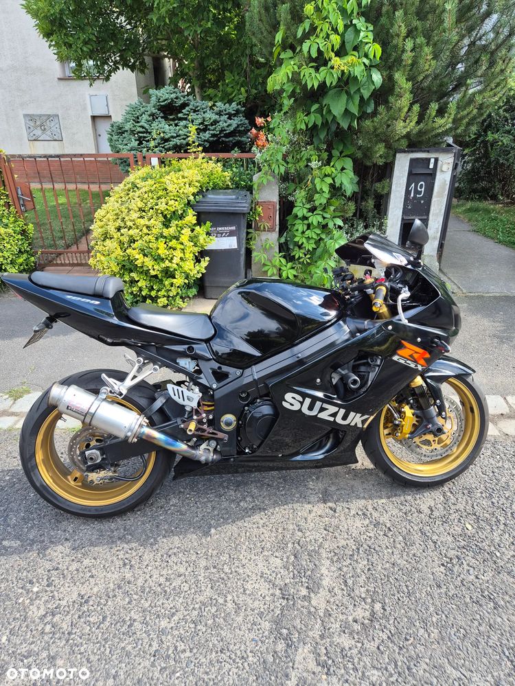 Suzuki GSX-R - 1
