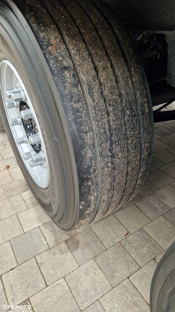 Schmitz Cargobull * CHŁODNIA * OŚ PODNOSZONA * 4 RYGLE * - 33