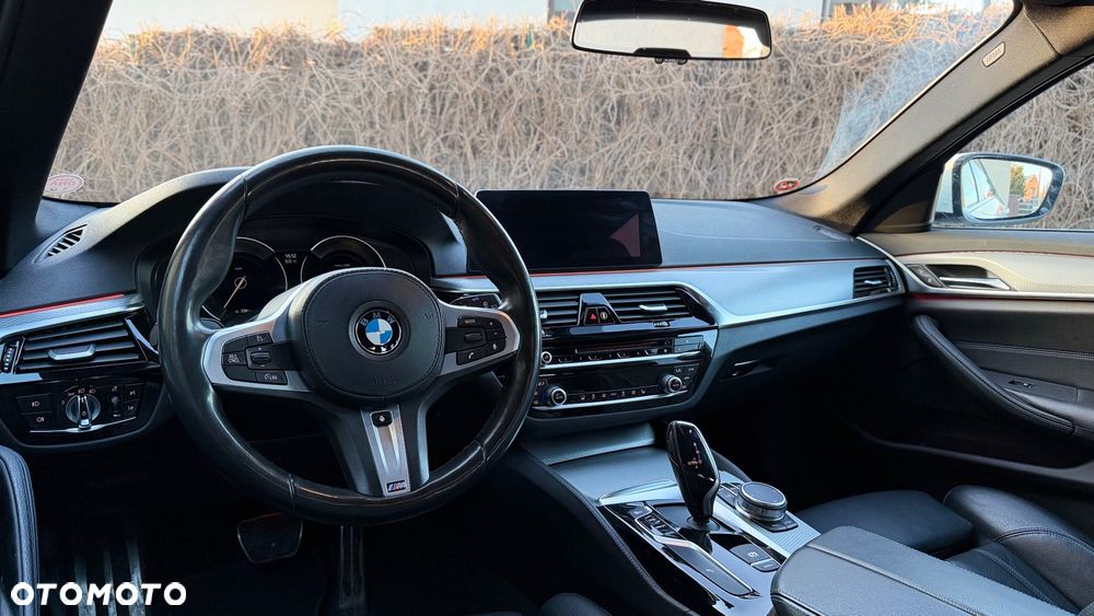 BMW Seria 5 520d xDrive Sport Line - 11
