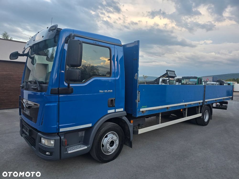 MAN TGL 12.250  /12.220 skrzyniowy manual DMC 11990/12000kg zabudowa burtowa - 2