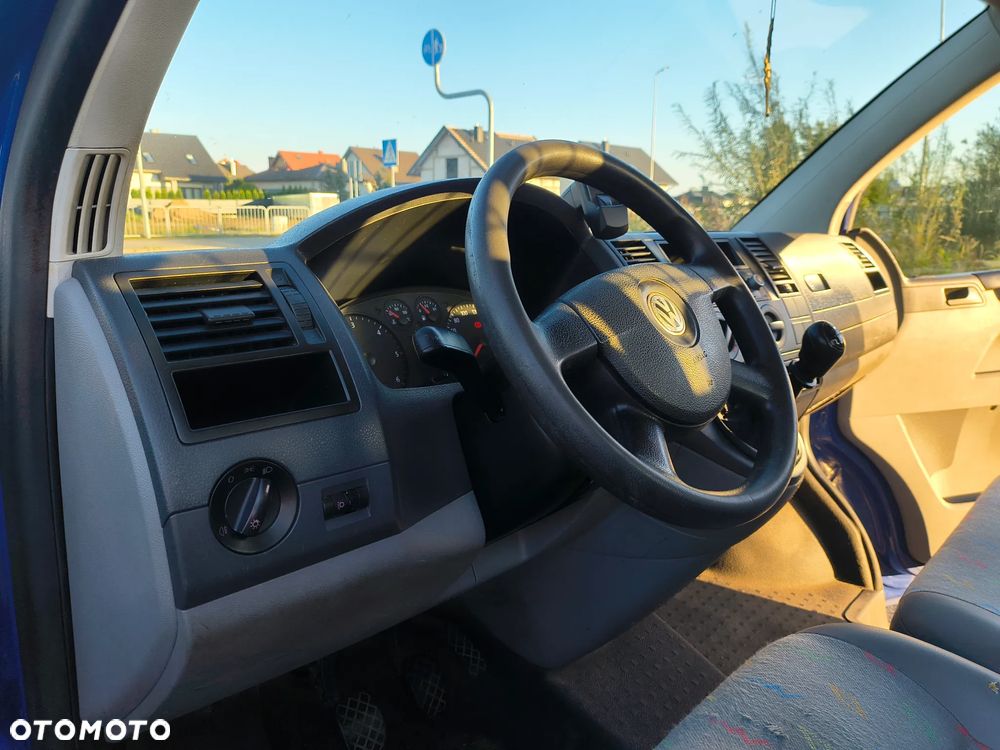 Volkswagen T5 - 21