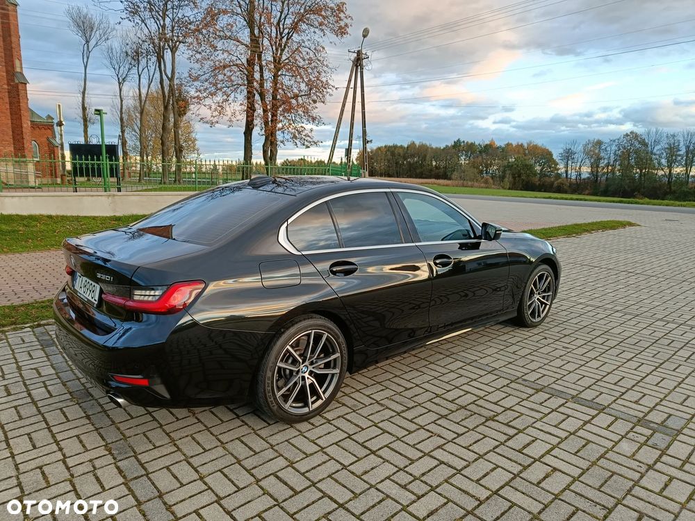 BMW Seria 3 330i xDrive Sport Line - 5