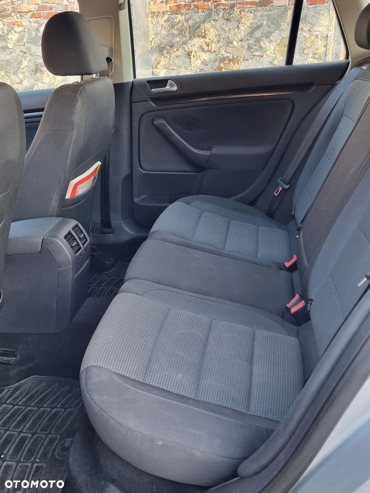 Volkswagen Golf 1.6 TDI Comfortline - 11