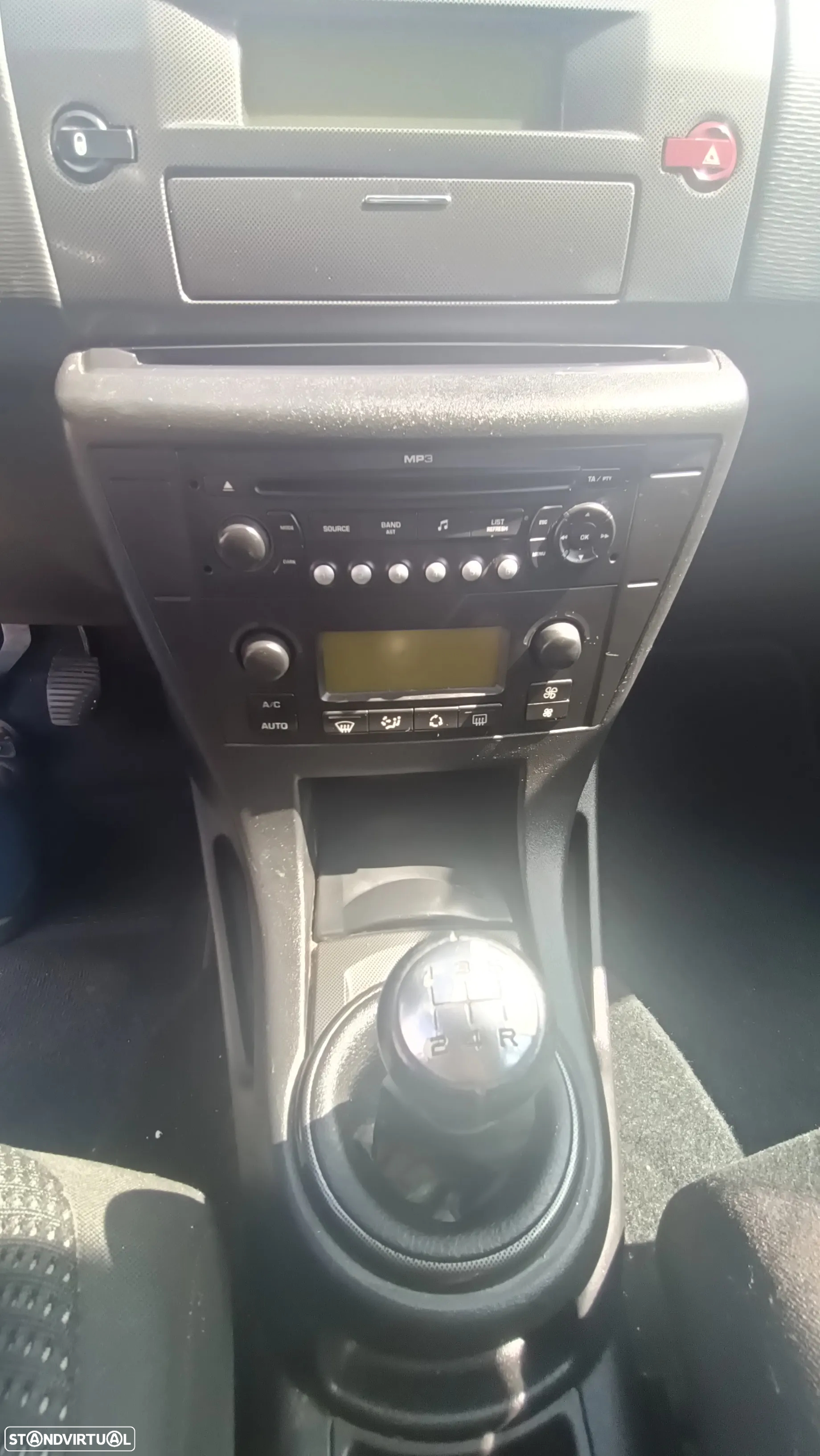 Citroën C4 1.6 HDi 110 Exclusive - 11