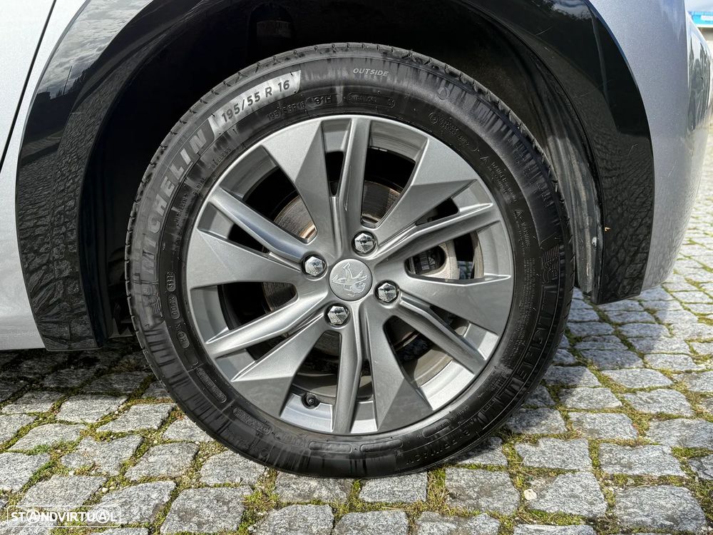 Peugeot e-208 50 kWh Allure - 21