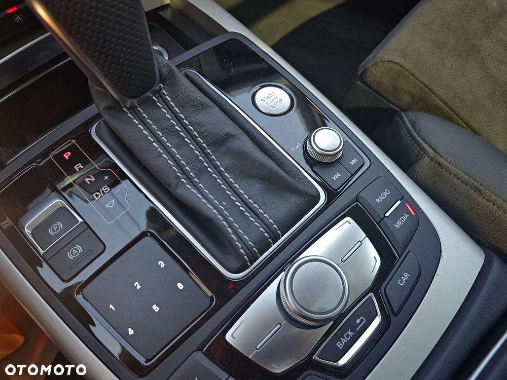 Audi A6 Avant 2.0 TDI Ultra S tronic - 31