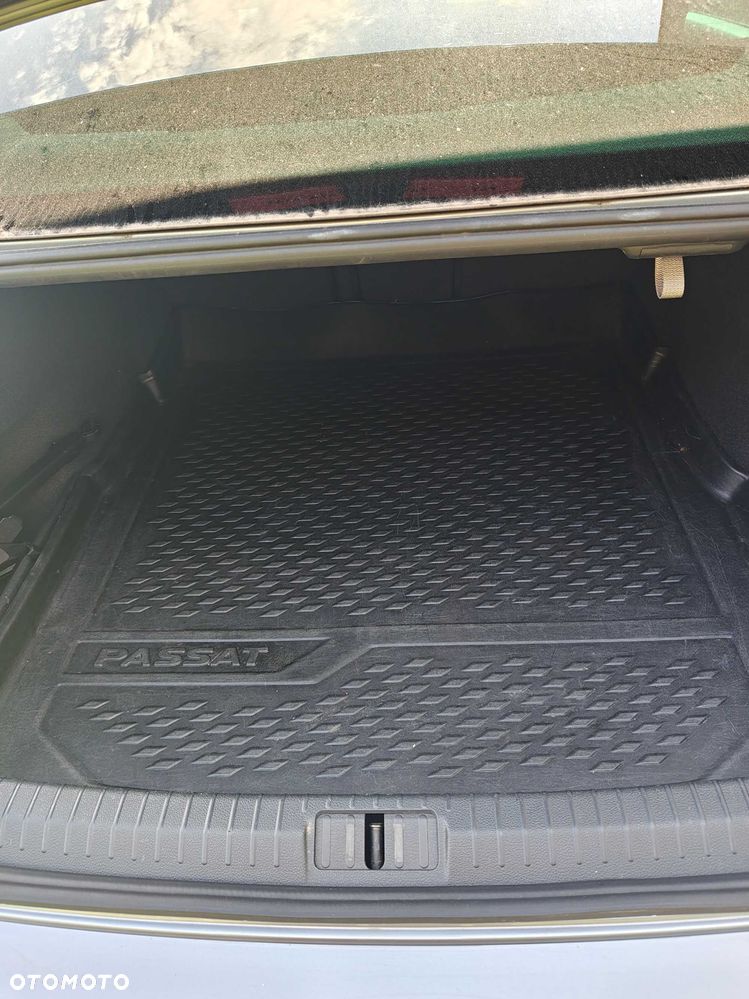Volkswagen Passat - 7