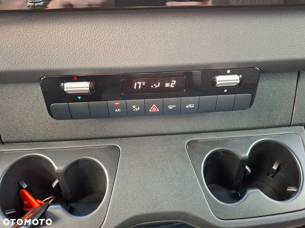 Mercedes-Benz Sprinter 319 CDI Podwozie 4325 mm - Kontener 8 EP z windą Dholandia - 32