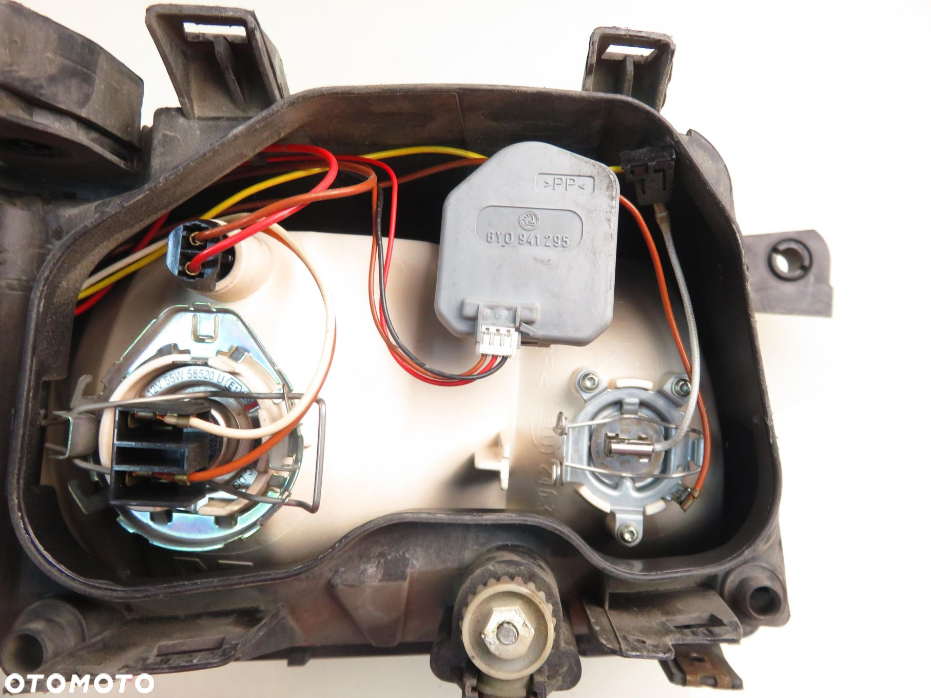 LAMPA PRAWA PRZEDNIA SKODA FABIA I - 2