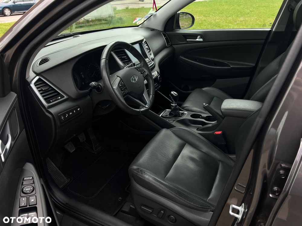 Hyundai Tucson 2.0 CRDi 2WD Trend - 12