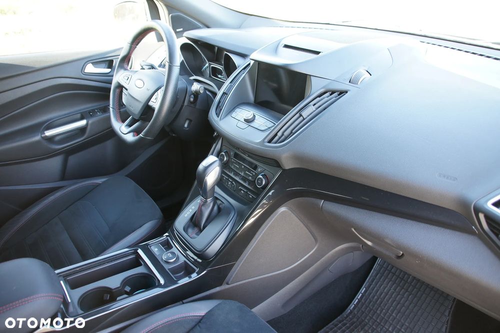 Ford Kuga 1.5 EcoBoost 4x4 ST-Line - 31