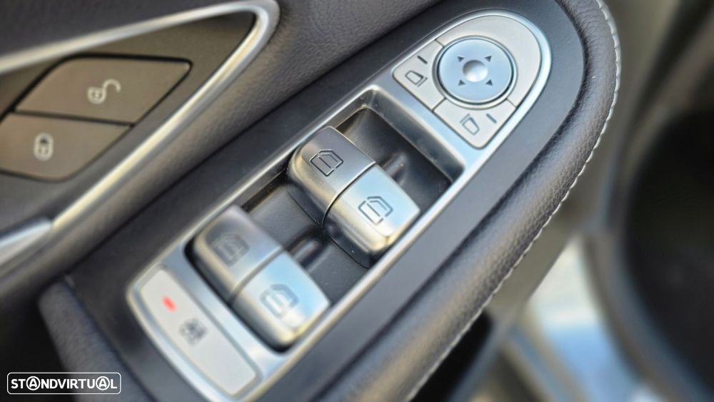 Mercedes-Benz GLC 250 d 4Matic 9G-TRONIC AMG Line - 20