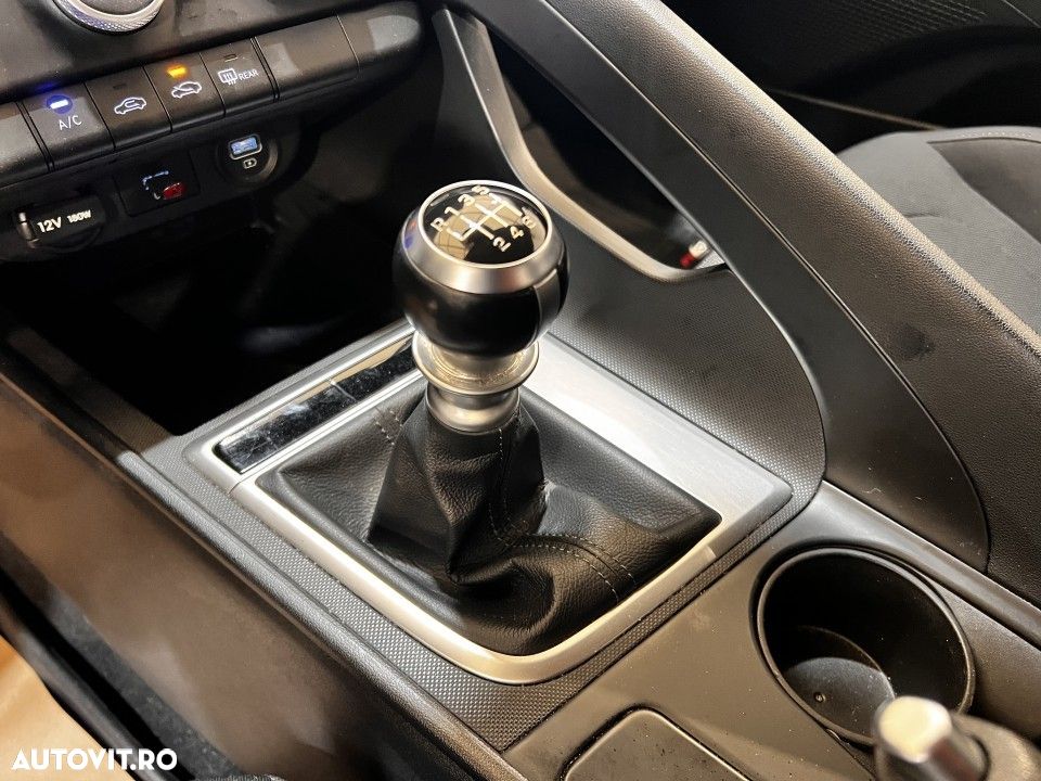 Hyundai Elantra 1.6 l 123 CP 6MT Classic - 9