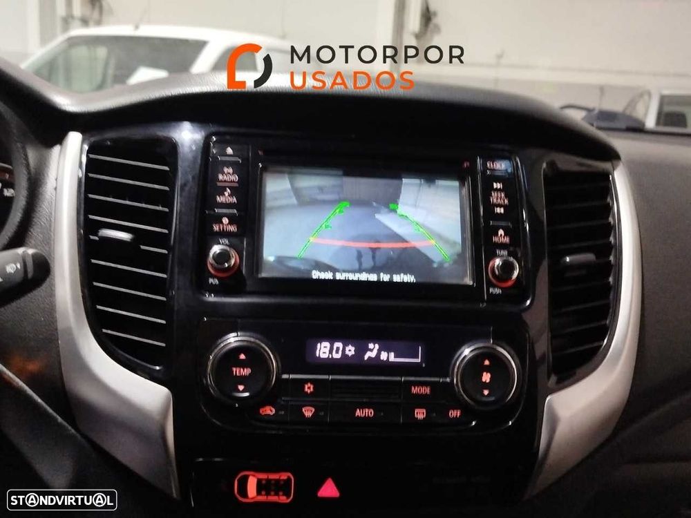 Mitsubishi L200 2.4 DI-D Club Intense Strakar 4WD - 20