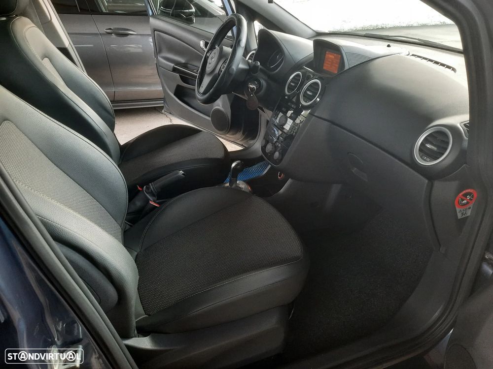 Opel Corsa 1.2 Cosmo Easytronic - 31