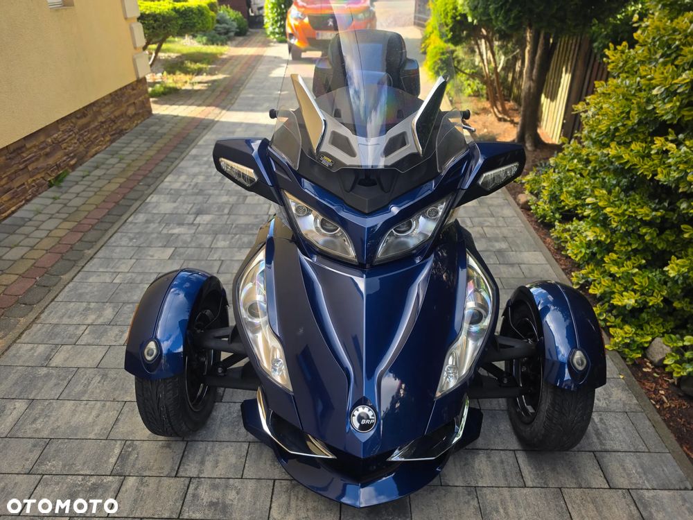 Can-Am Spyder - 9