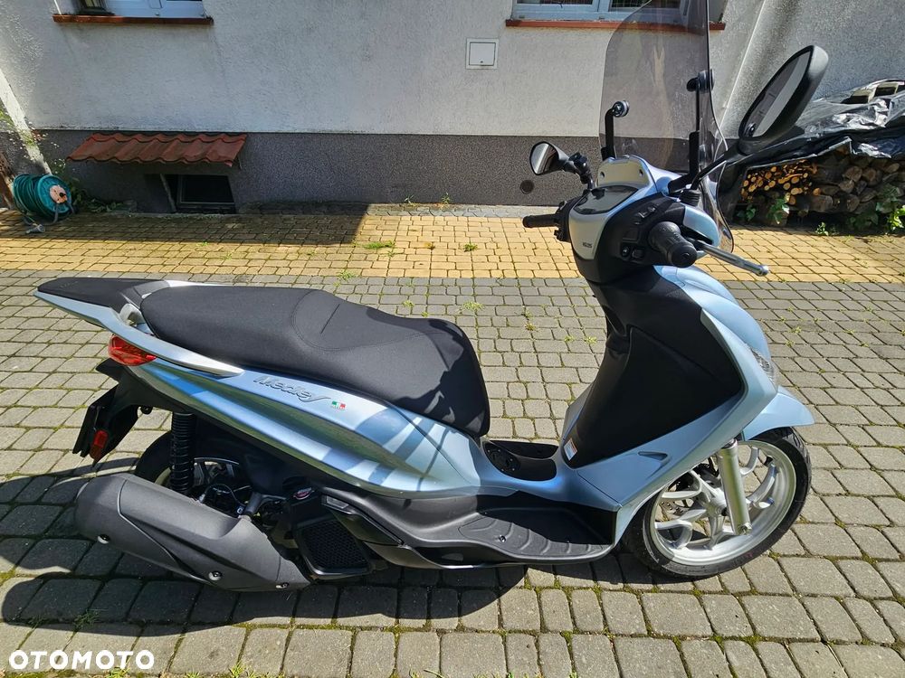 Piaggio Medley - 4