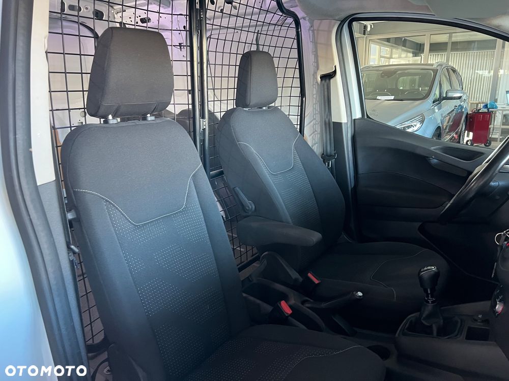 Ford Transit courier - 37
