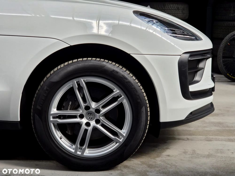 Porsche Macan Standard - 25