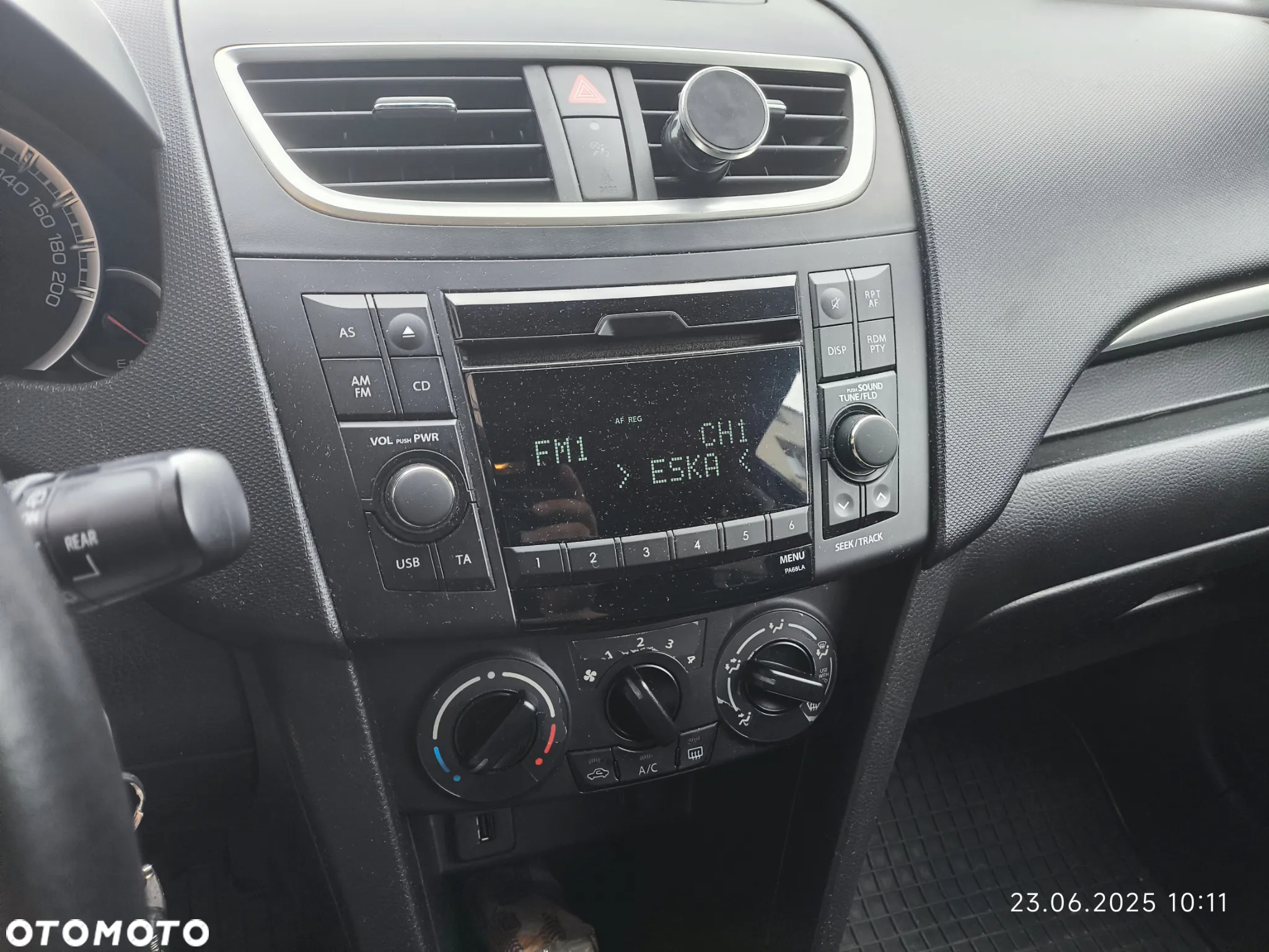 Suzuki Swift - 12