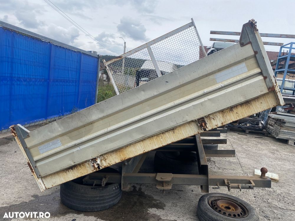 Bena Basculabila Iveco pe 3 parti, cu cilindru hidraulic - 5