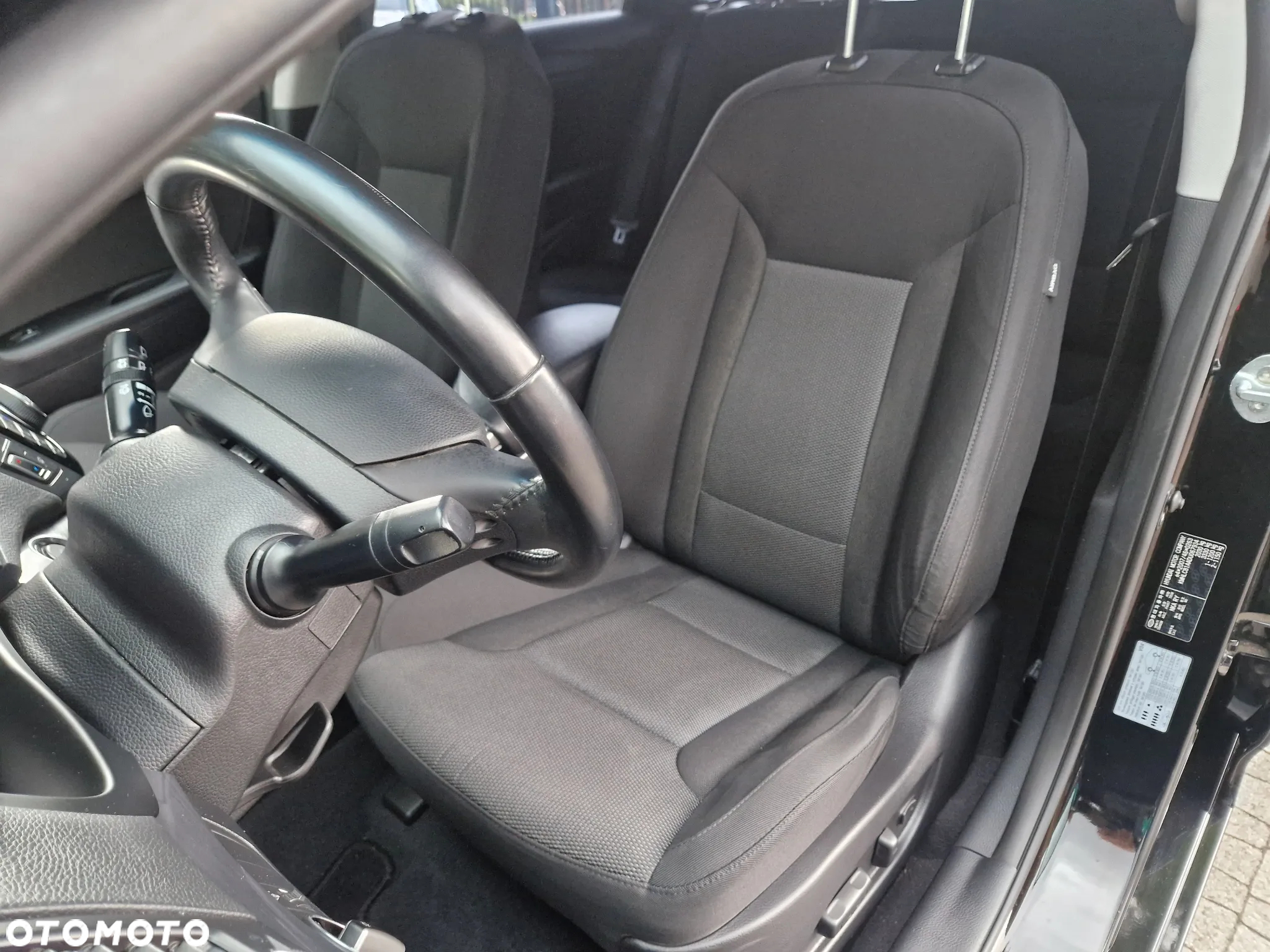 Hyundai i40 Kombi blue 1.6 Family+ - 24