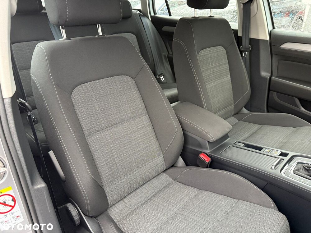 Volkswagen Passat Variant 2.0 TDI EVO Business DSG - 25