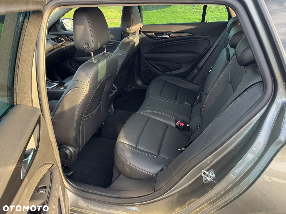 Opel Insignia - 13