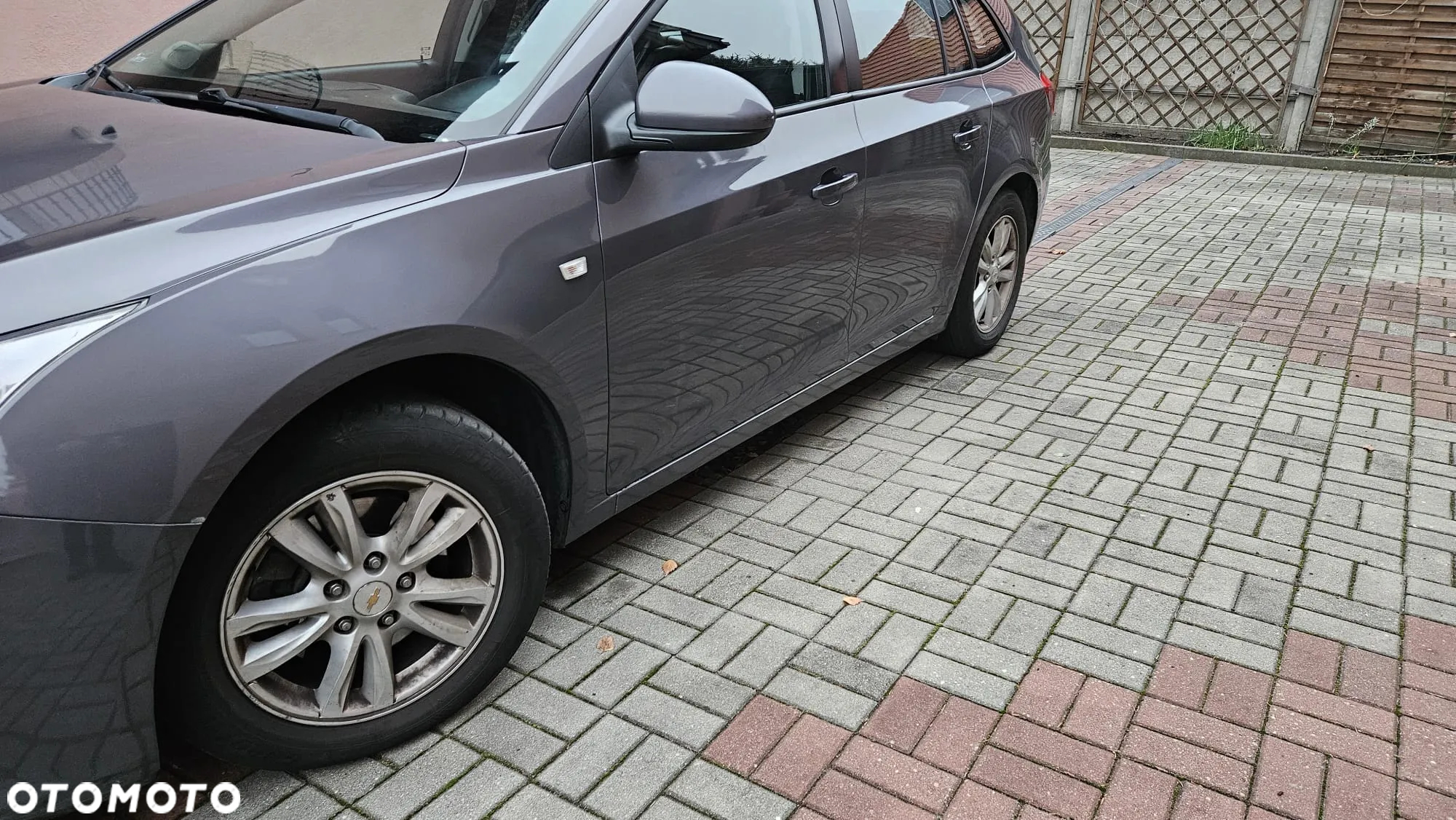 Chevrolet Cruze - 4