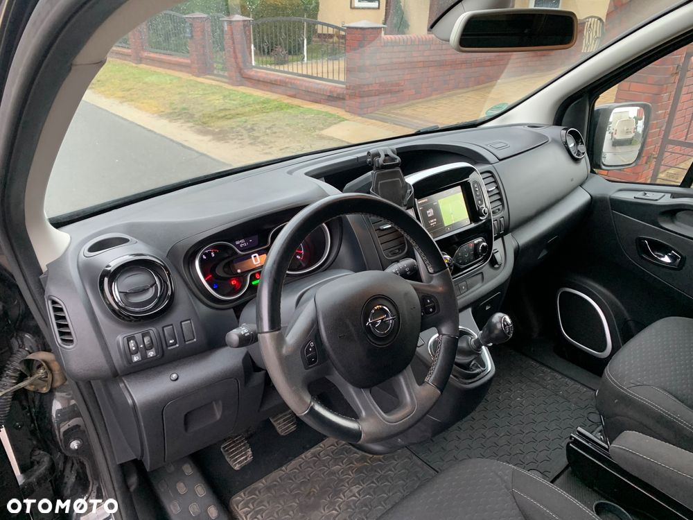 Opel Vivaro - 12