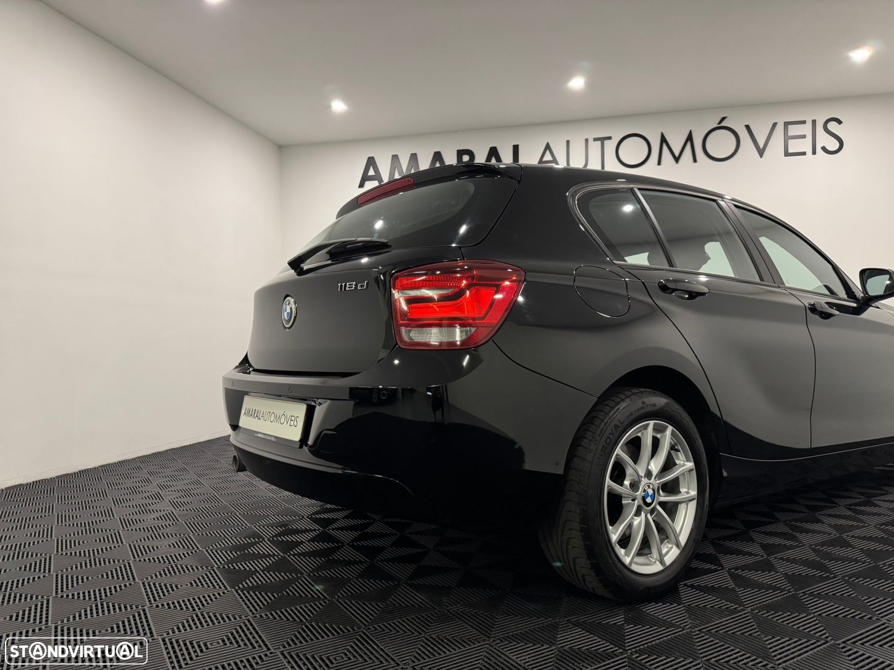 BMW 118 d Line Urban - 18