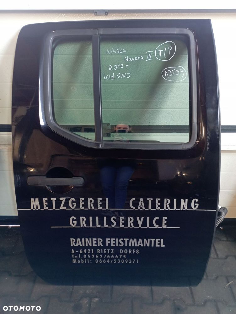 NISSAN NAVARA III D40 DRZWI TYŁ PRAWE TYLNE KOMPLETNE GN0 EUROPA - 1